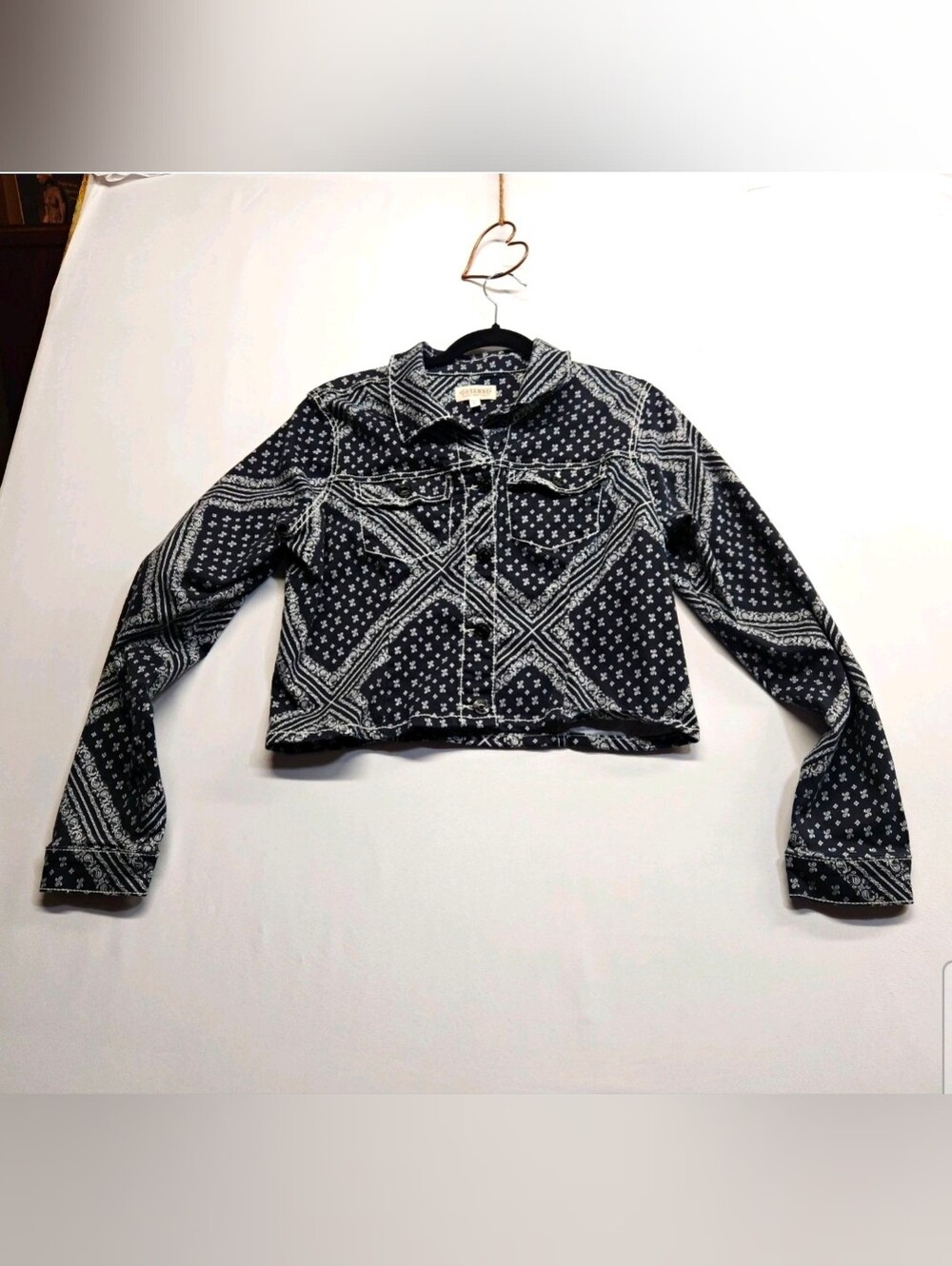 ⭐️Shyanne Western Black White Bandana Paisley Print Cropped Trucker Jacket Large